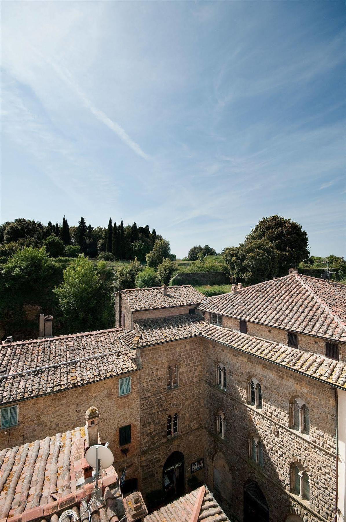 Allegroitalia Nazionale Volterra Bagian luar foto
